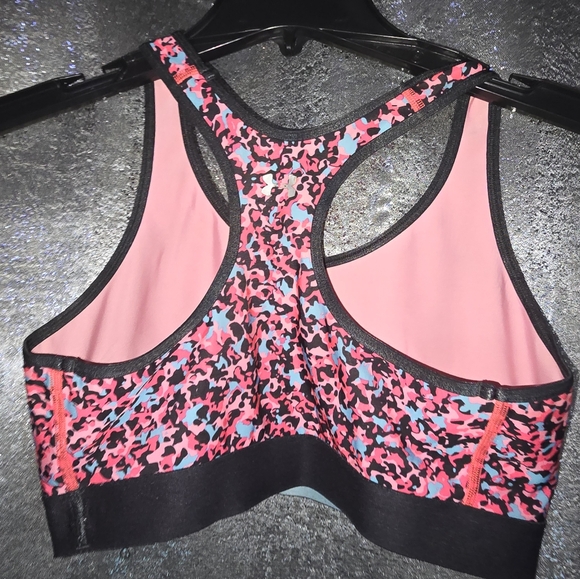 Under Armour Sports Bra Large - Picture 2 of 4